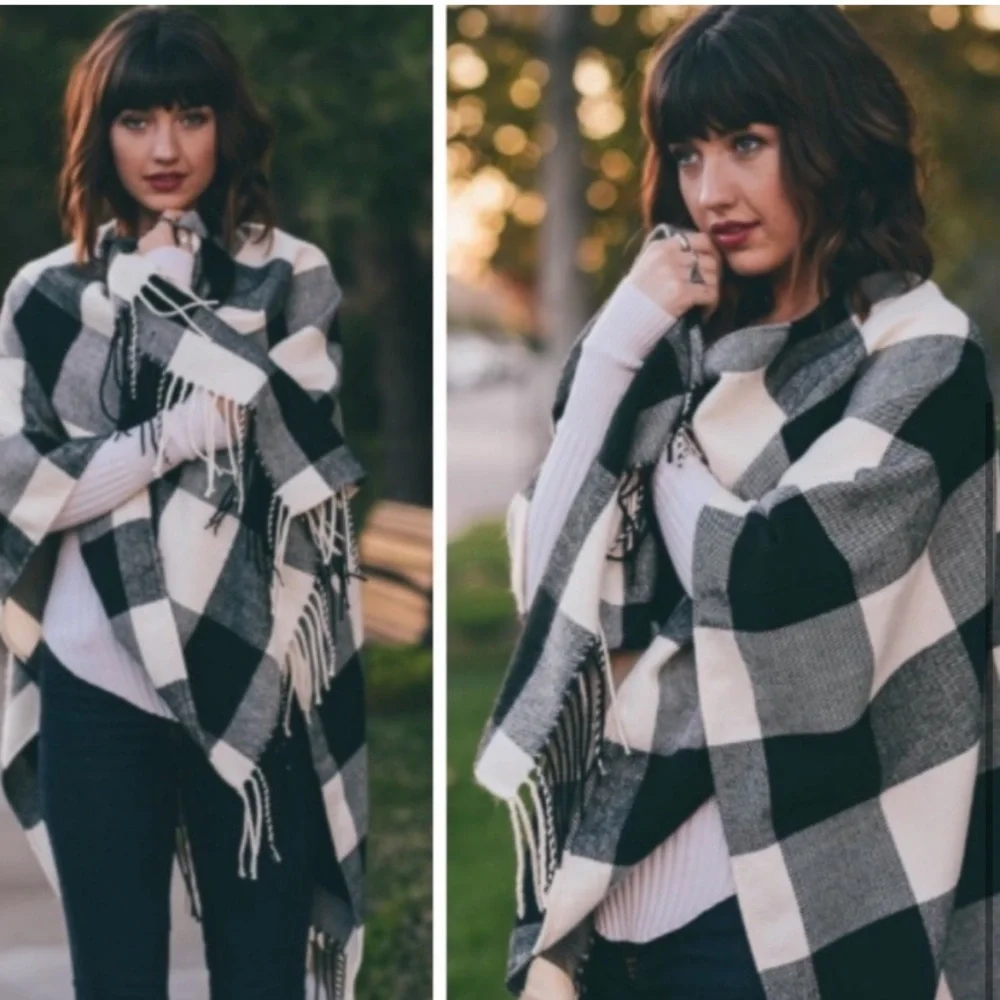 LAST 1! 5 Star Rated! New Cozy Soft Chic Plaid Fringe Poncho Ruana - Picture 4 of 11